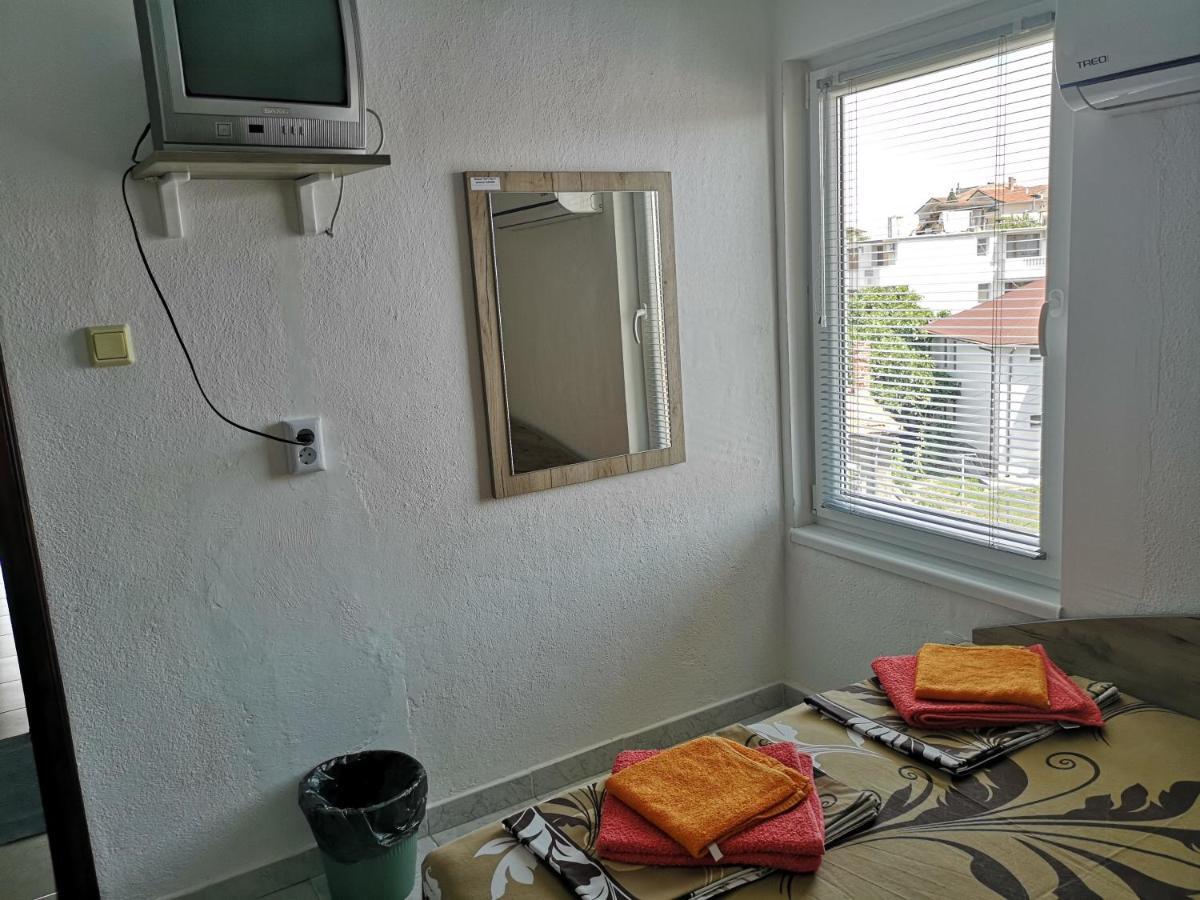 Guestrooms Stoyanovi Черноморец Экстерьер фото
